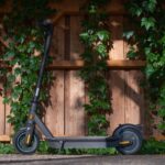 Stedelijke mobiliteit is de afgelopen jaren veranderd. De opkomst van e-scooters en e-bikes is niet langer een voorbijgaande trend, maar een vast onderdeel van hoe mensen zich door steden verplaatsen, naar hun werk pendelen of gewoon genieten van weekendritten. Onder de merken die deze transformatie stimuleren, heeft Isinwheel een eigen plek veroverd door betaalbaarheid te combineren met goedkeuring voor de openbare weg en een focus op rijvrijheid.
