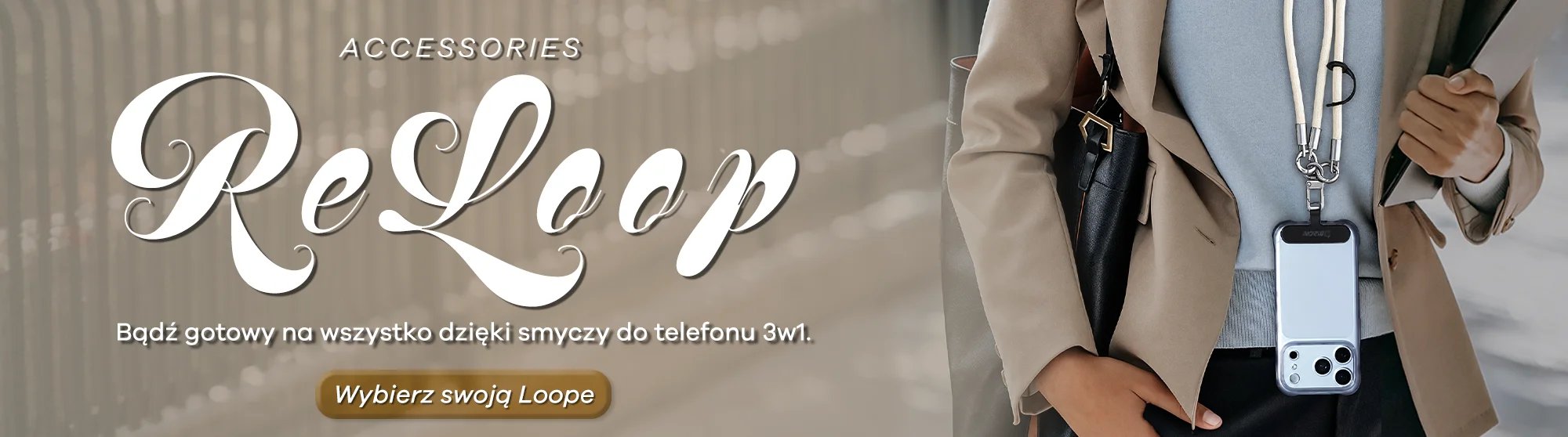 Kobieta trzymająca smartfon ze smyczą ReLoop 3w1 w czarnym i białym kolorze